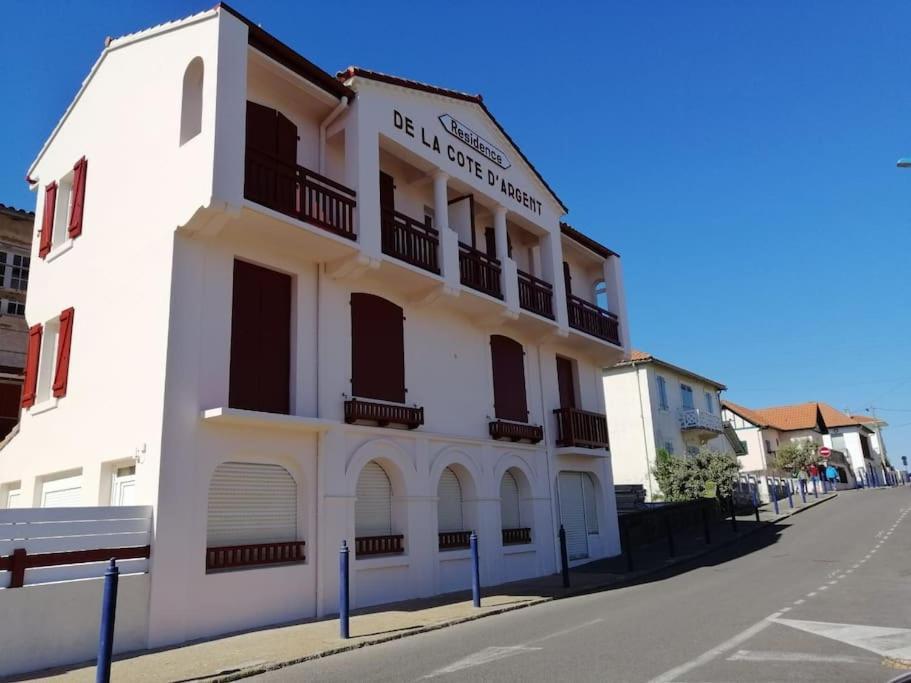 A 70m De La Et L Estacade De Apartment *